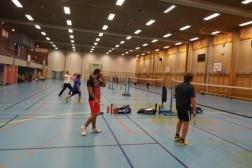 Populær sommerbadminton i hallen